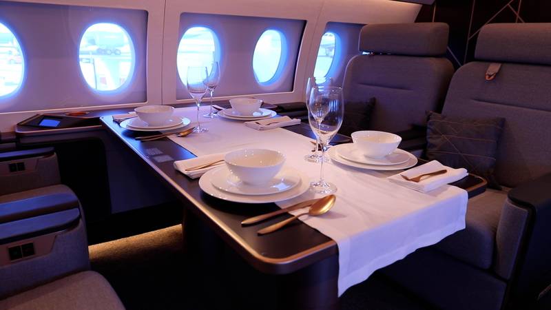 Private jet dining