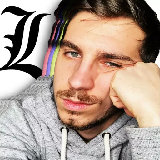 Layze Headshot