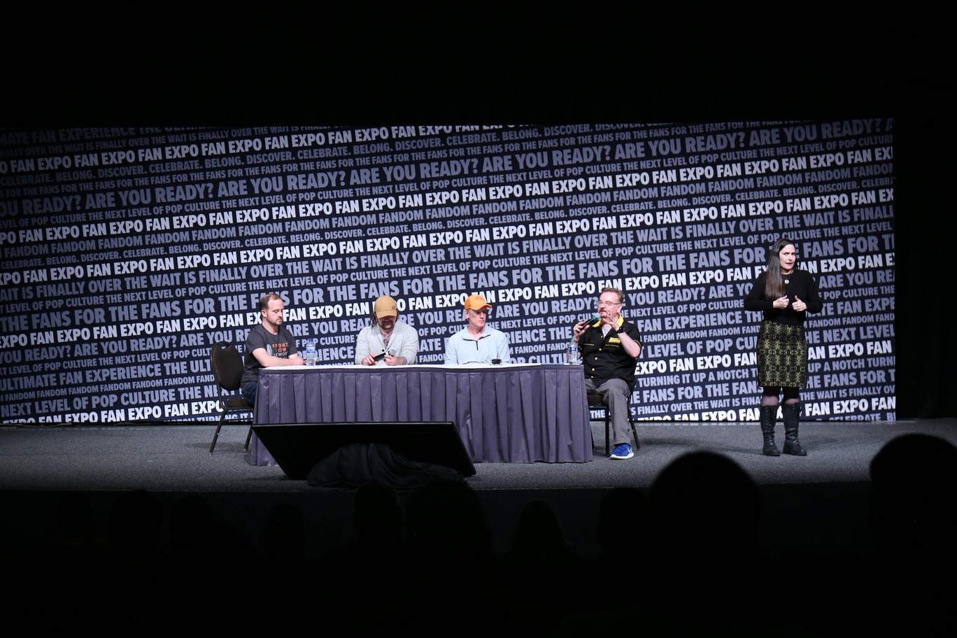 The cast of Clerks panel at FAN EXPO St. Louis 2022