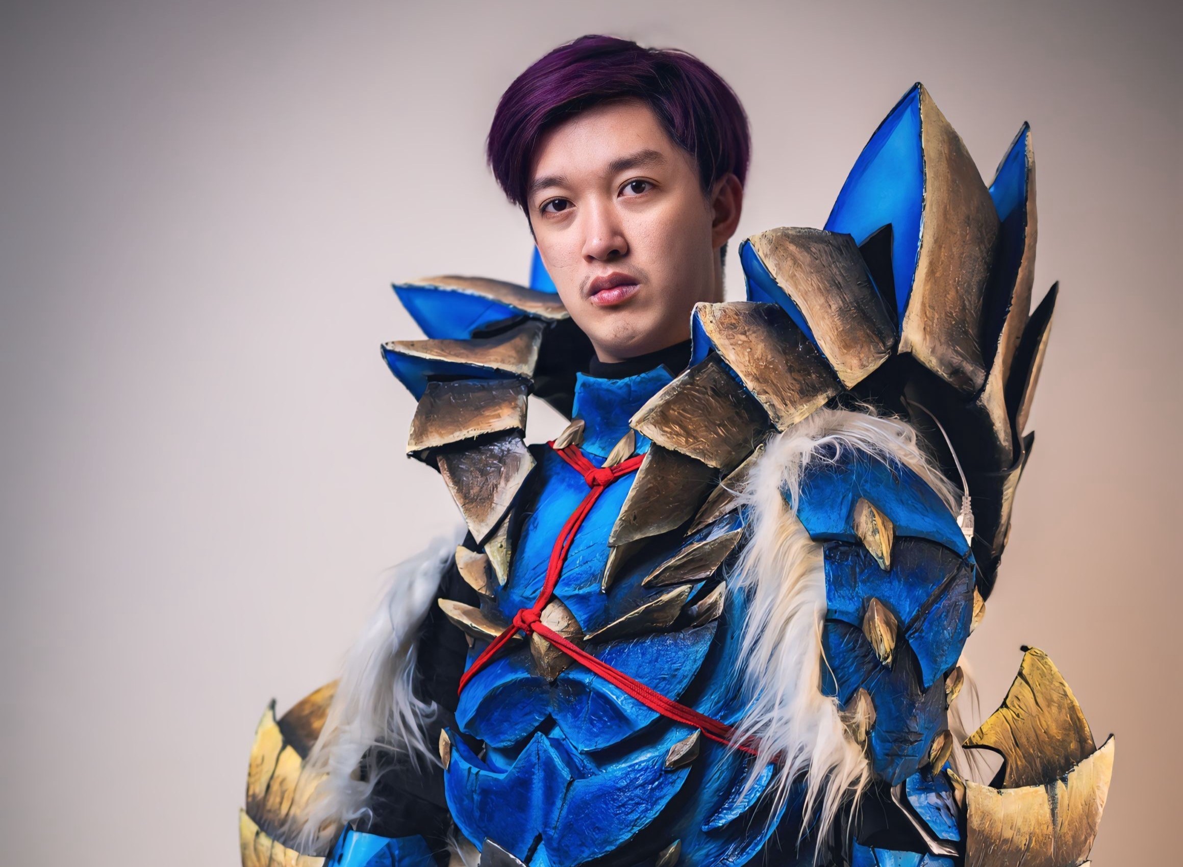 Shadowhart Cosplay in a fantasy RPG warrior costume, part of the MEFCC 2025 judge panel.