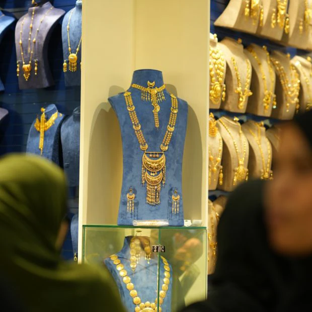 Traditional gold necklace