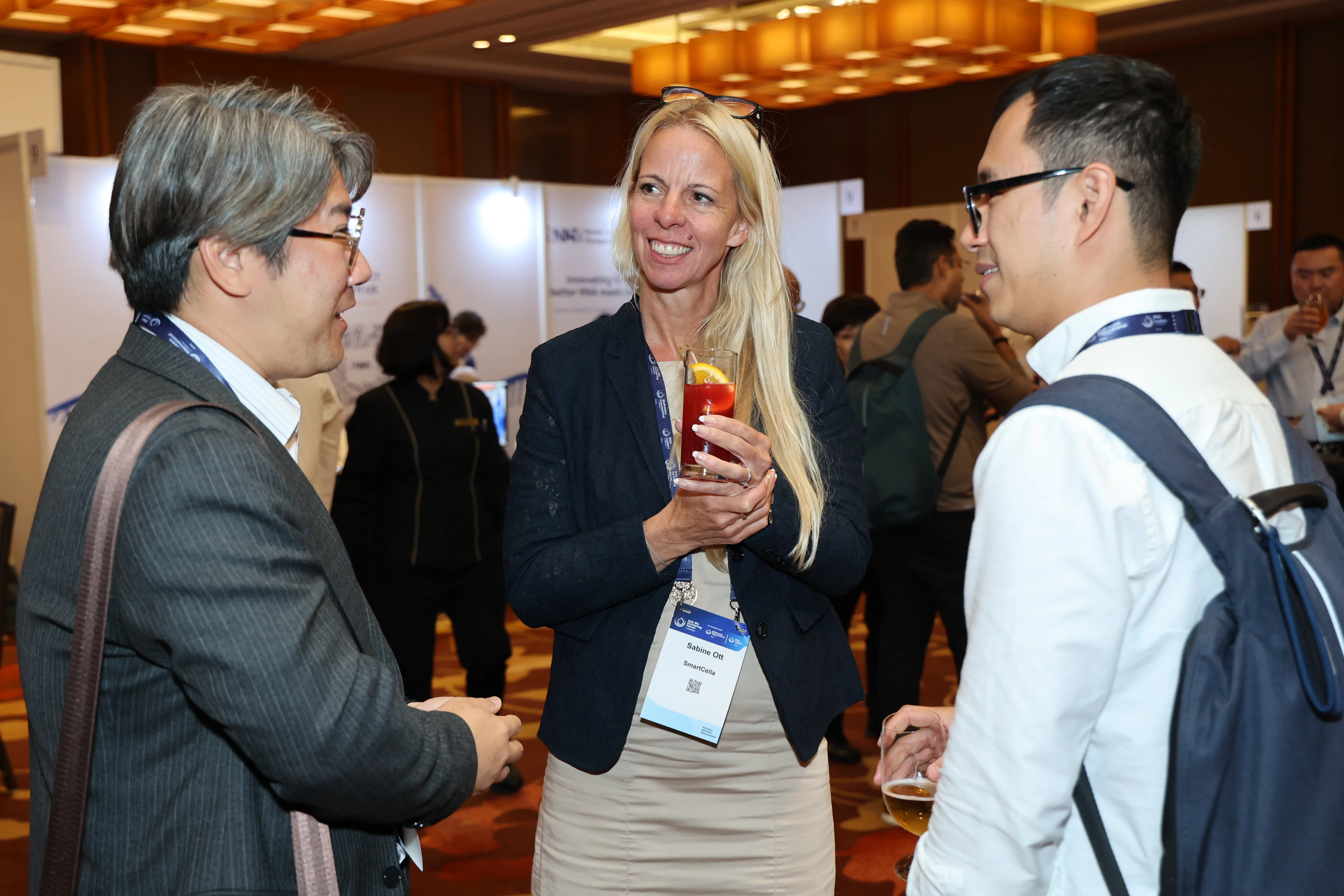 industry leaders networking at Asia Bio Partnering Forum