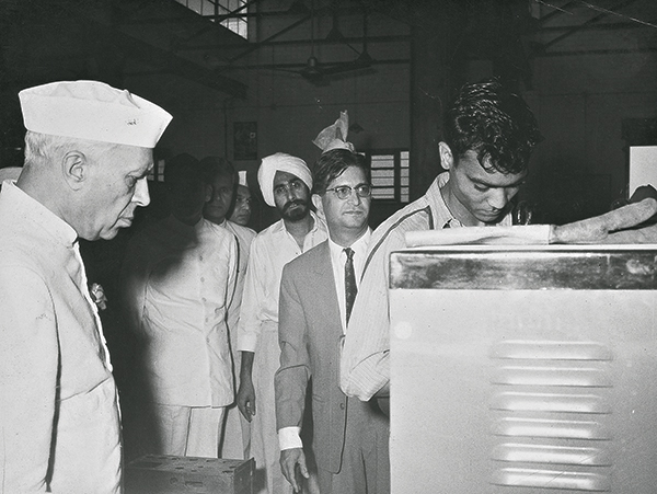 Late Prime Minister Pt. Jawaharlal Nehru visits the Ahuja Factory
