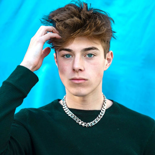 Jeremy Hutchins headshot