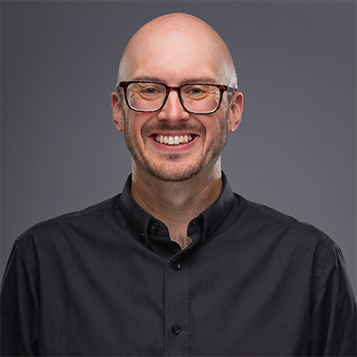 Emcee Justin Robbins