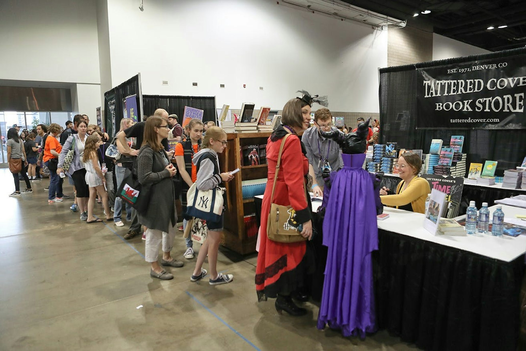 Author Attractions | FAN EXPO Chicago