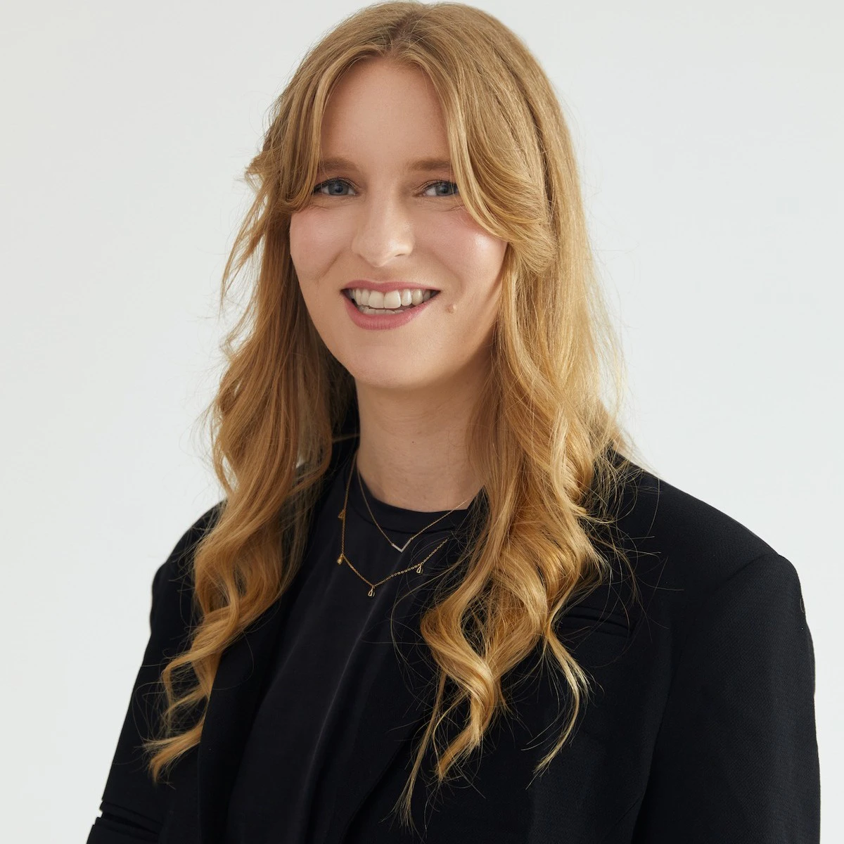Lindsey Cook Headshot