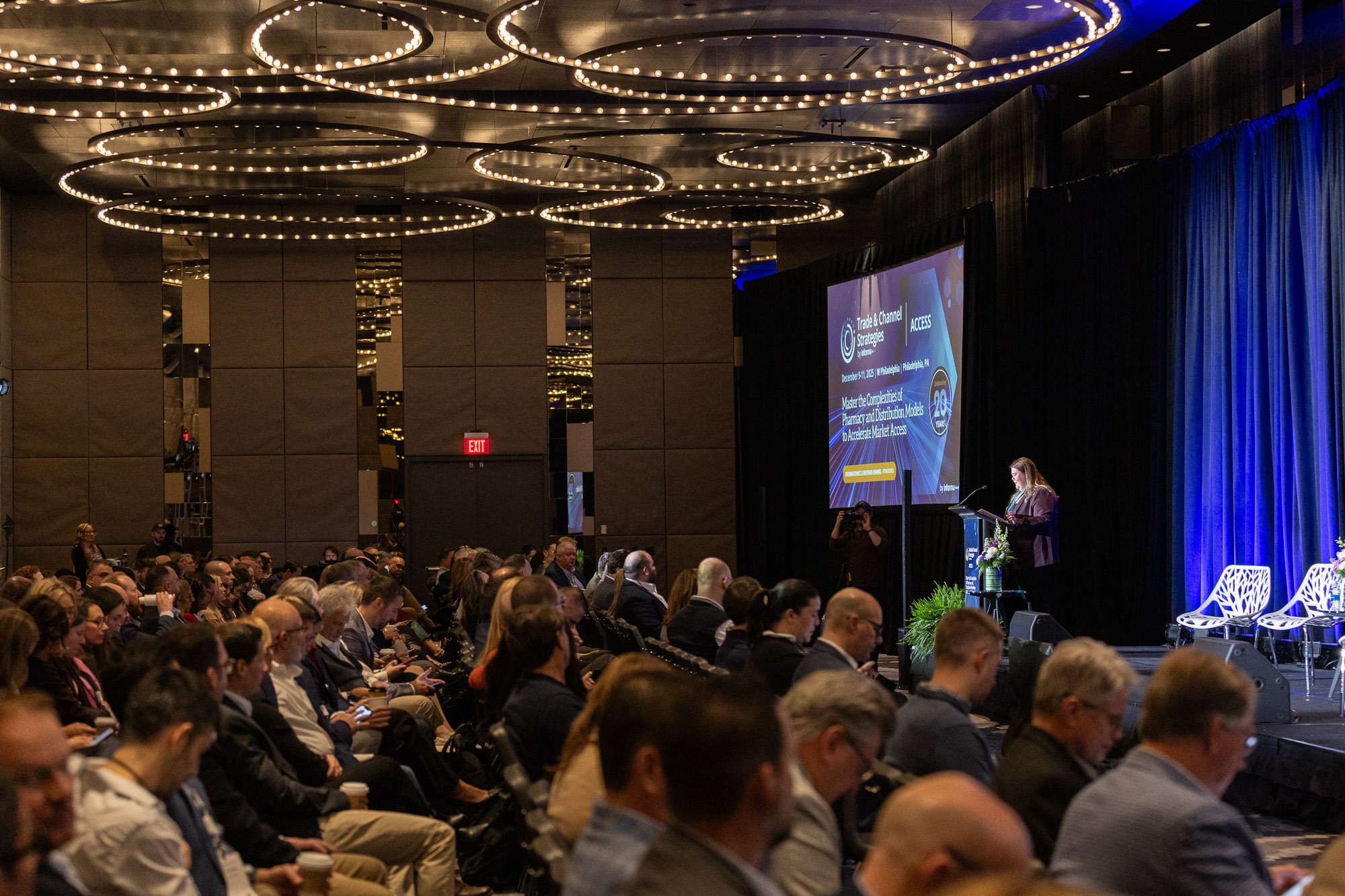 Full session room of trade and channel professionals get ready to kick off Trade and Channel Strategies