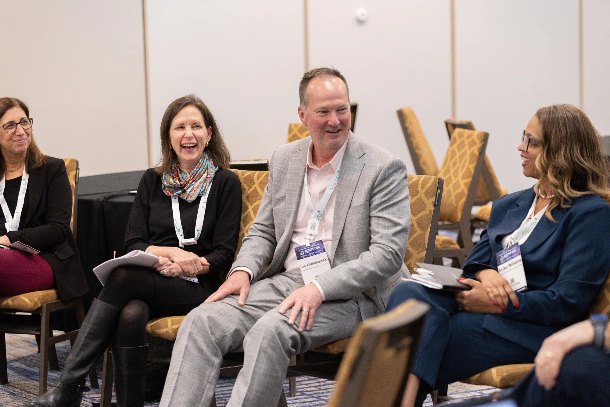 Group of attendees talking at Hub and Specialty Pharmacy Models East