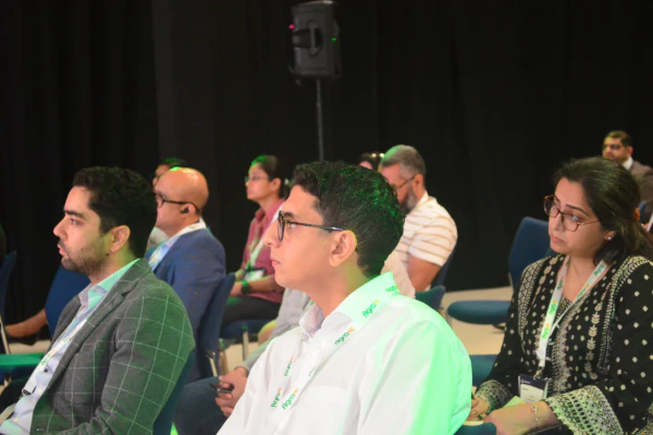 Aquaculture professionals attending conference sessions and networking at Growtech Middle East