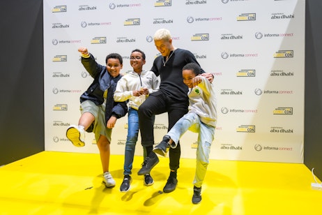 Charlie Cox Autograph Opportunity at MEFCC