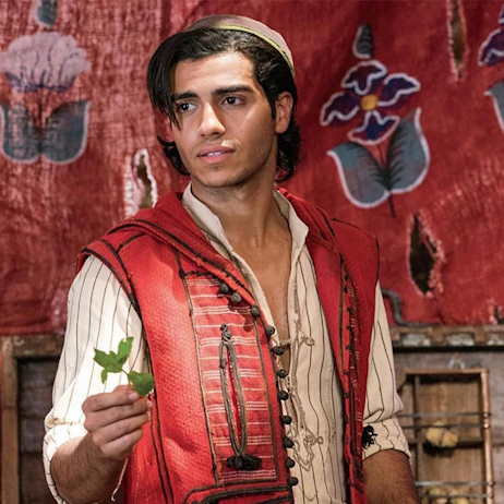 Mena Massoud at MEFCC Hall of Fame, lead actor in Disney’s Aladdin.