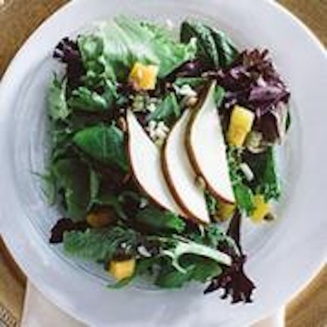 salad with apple slices