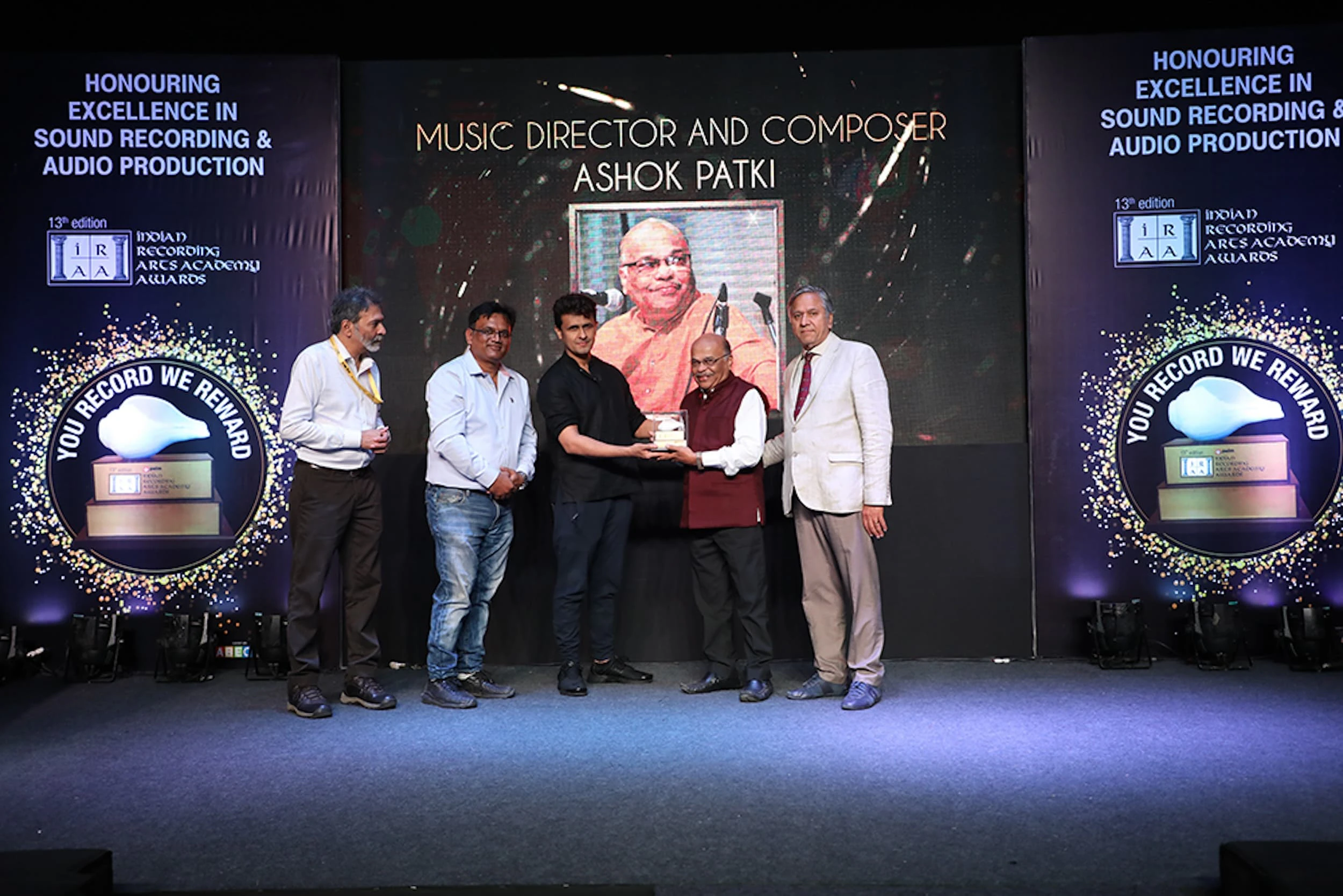 Mujeeb Dadarkar, Pramod Chandorkar, Sonu Nigam, Ashok Patki and Anil Chopra