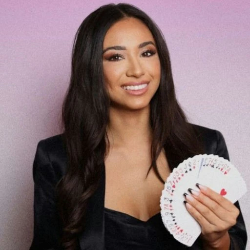 Anna DeGuzman Headshot