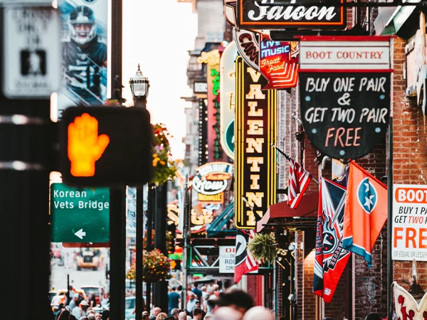 DISCOVER NASHVILLE
