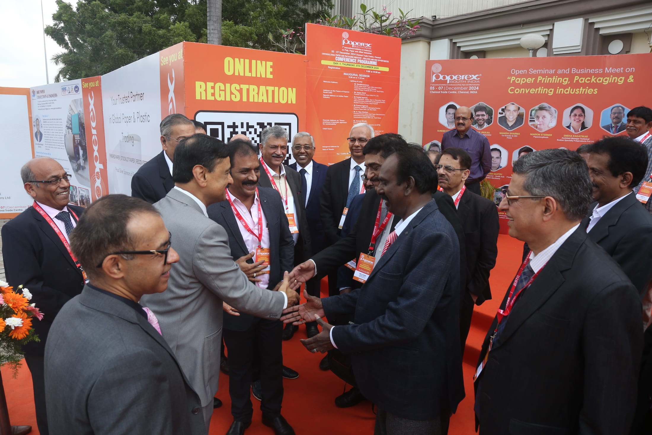 Distinguished guests and industry leaders greeting each other near the registration area at Paperex South India, reflecting the event’s high-level professional atmosphere