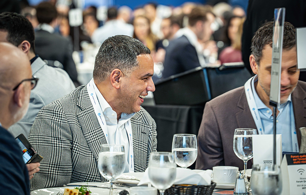 Attendee meeting at the multi-res real estate event