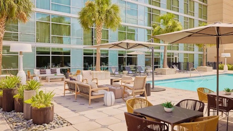 Ranch Water Pool & Bar