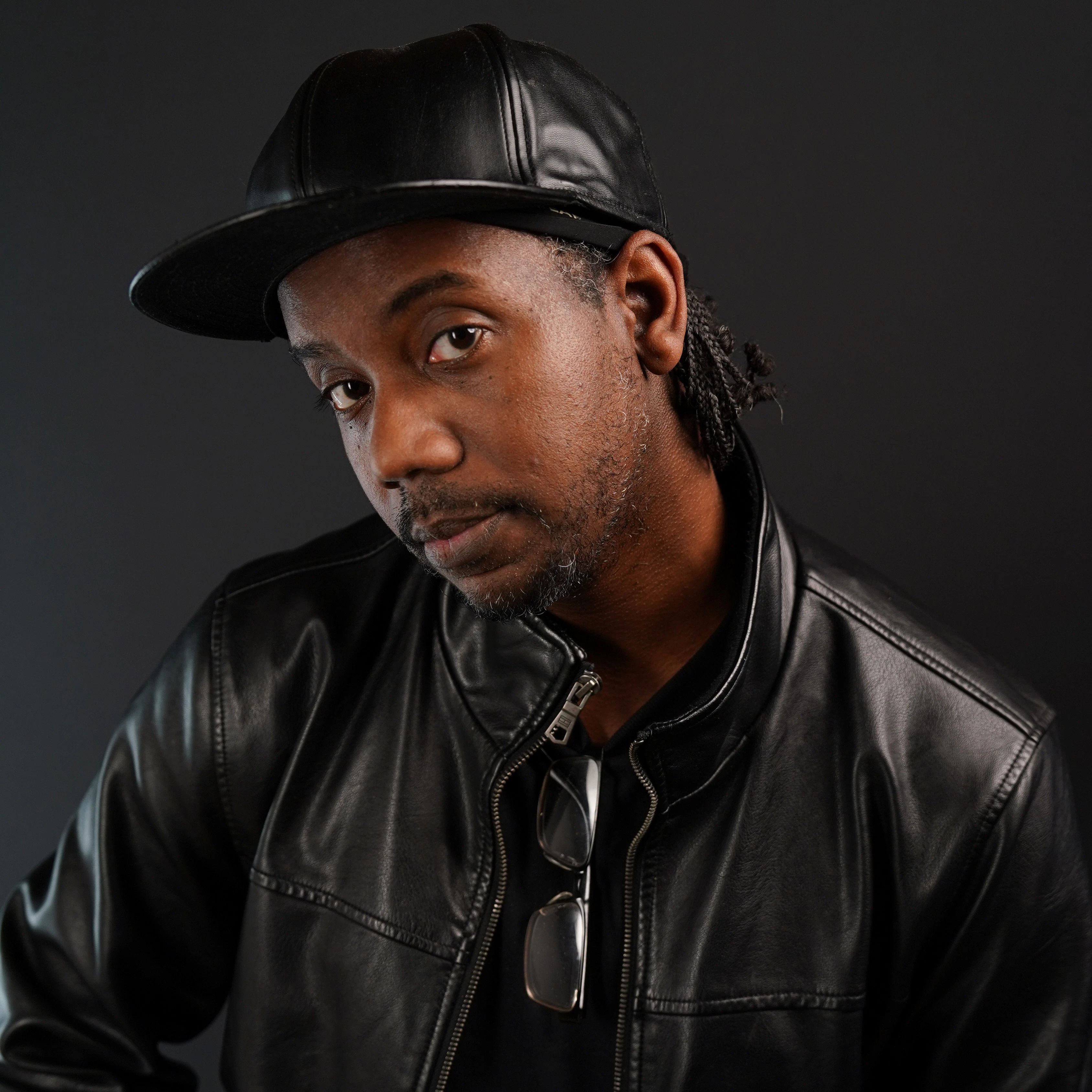 Roberto Blake headshot