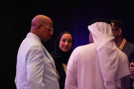 HR professionals networking at HRSE Dubai 2025 workshops, connecting on global HR certification, talent development, and future workplace trends