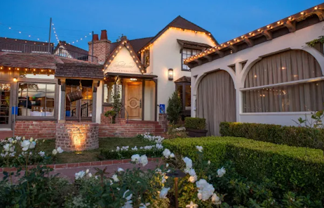 Selanne Steak Tavern