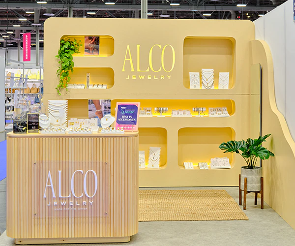 Show Floor Moment