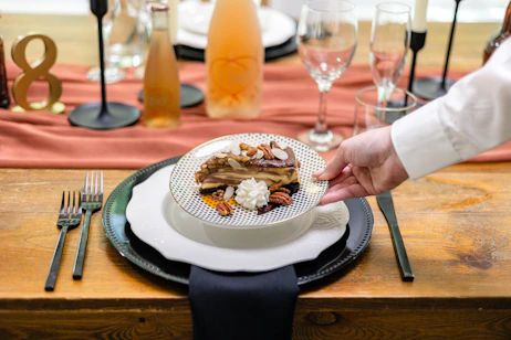 Cheesecake with nuts