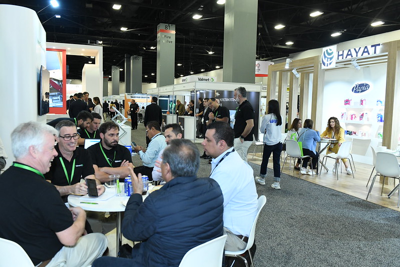 Networking at Tissue World