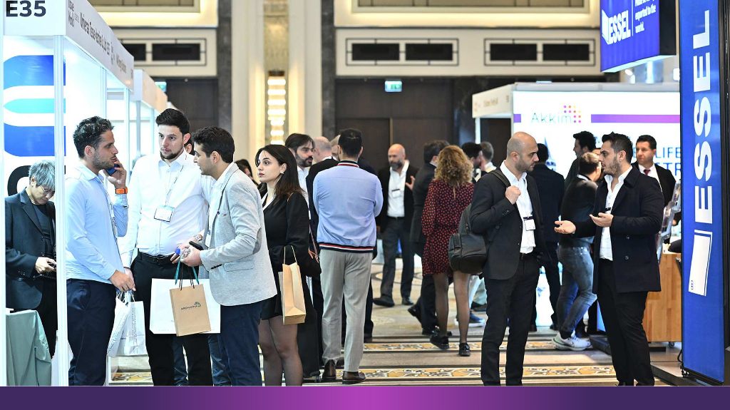 Tissue World visitors meeting exhibitors