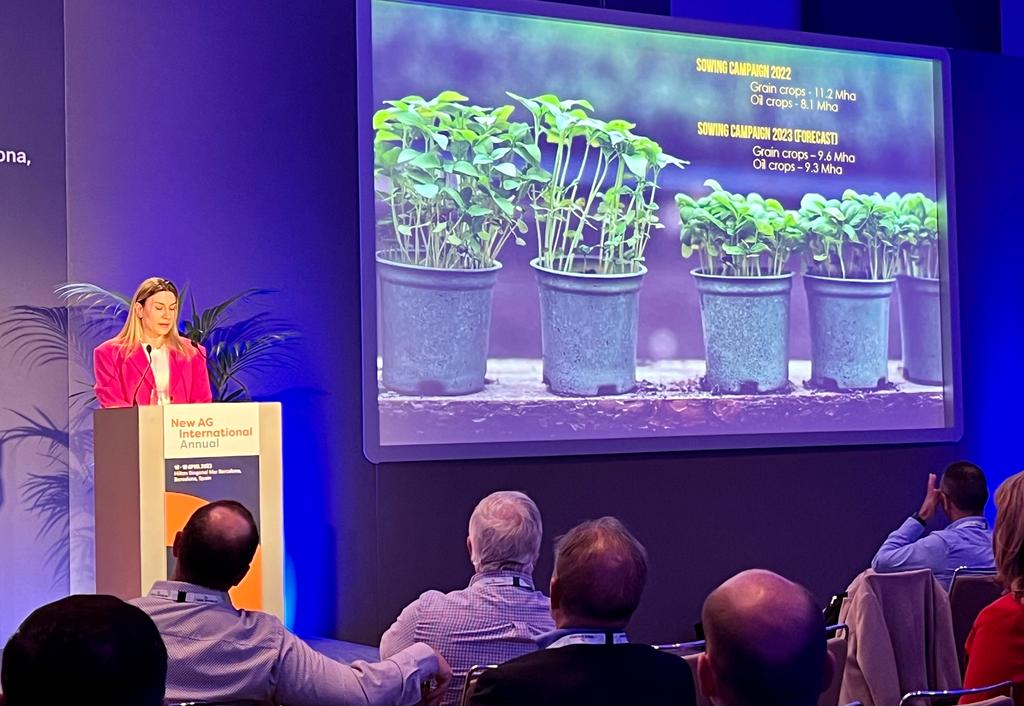 A speaker at the New Ag International Annual event discussing diversity, inclusion, and sustainable plant nutrition in agriculture.