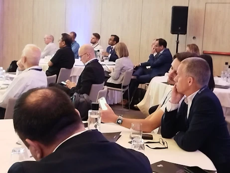 Engaged attendees during a scientific panel discussion on plant nutrition at New Ag International Annual.