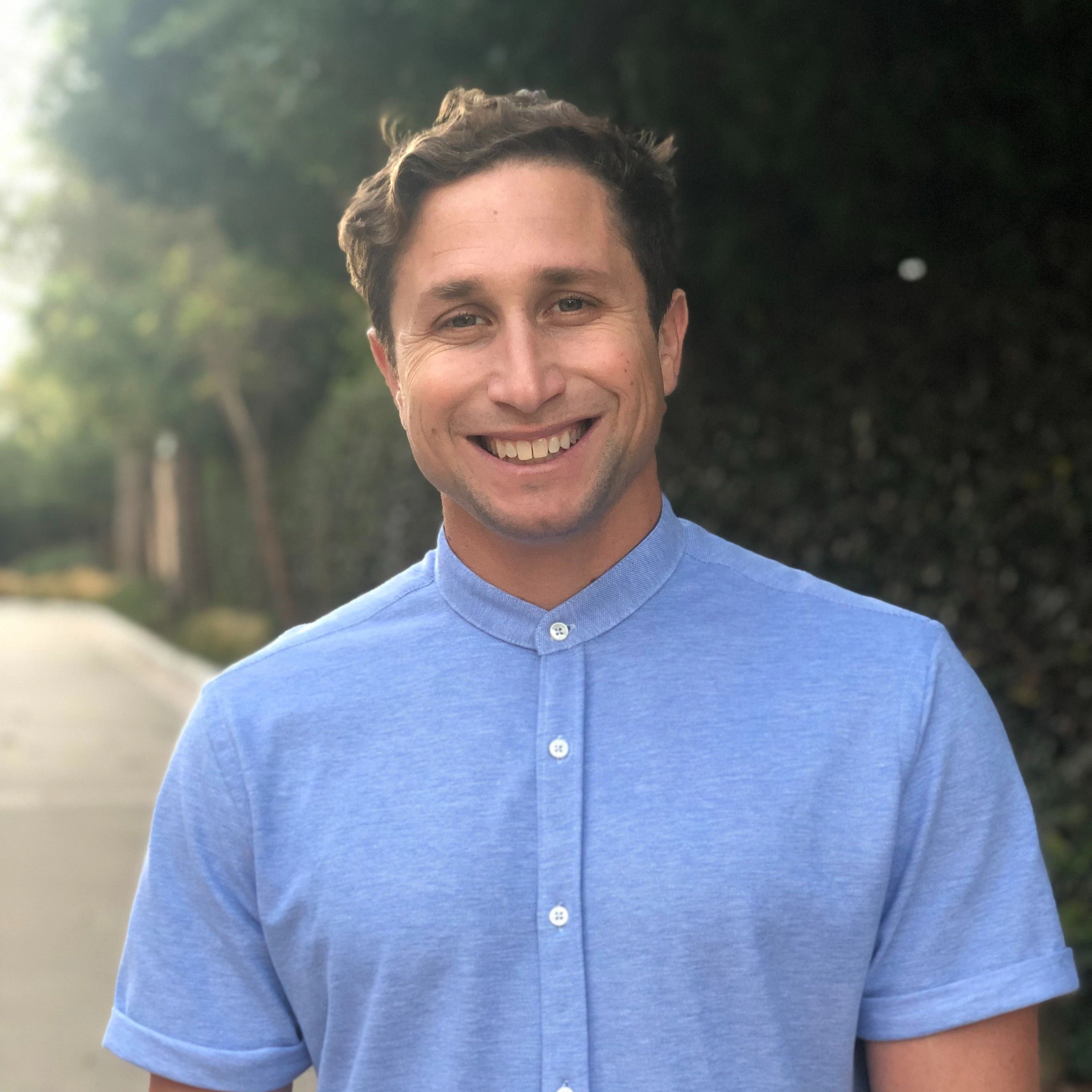 Zach Weisberg Headshot