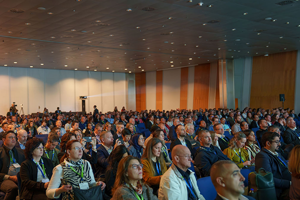 Industry leaders debating biofuels in aviation, shipping and road transport for the energy transition at the World Ethanol & Biofuels conference.