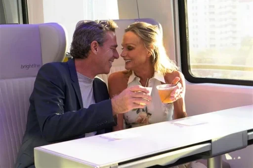 Couple enjoying drinks in Brightline