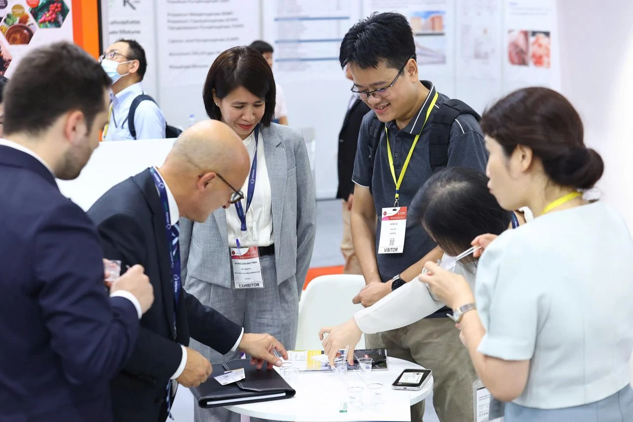 Networking at Fi Vietnam