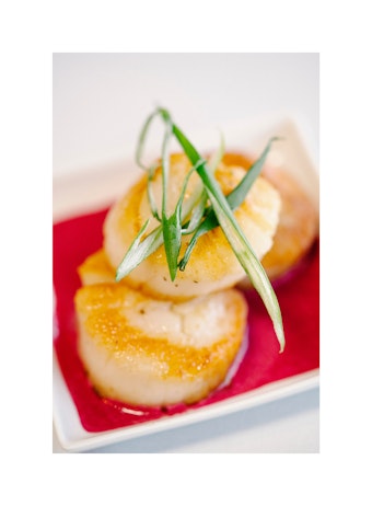 scallops with red glaze