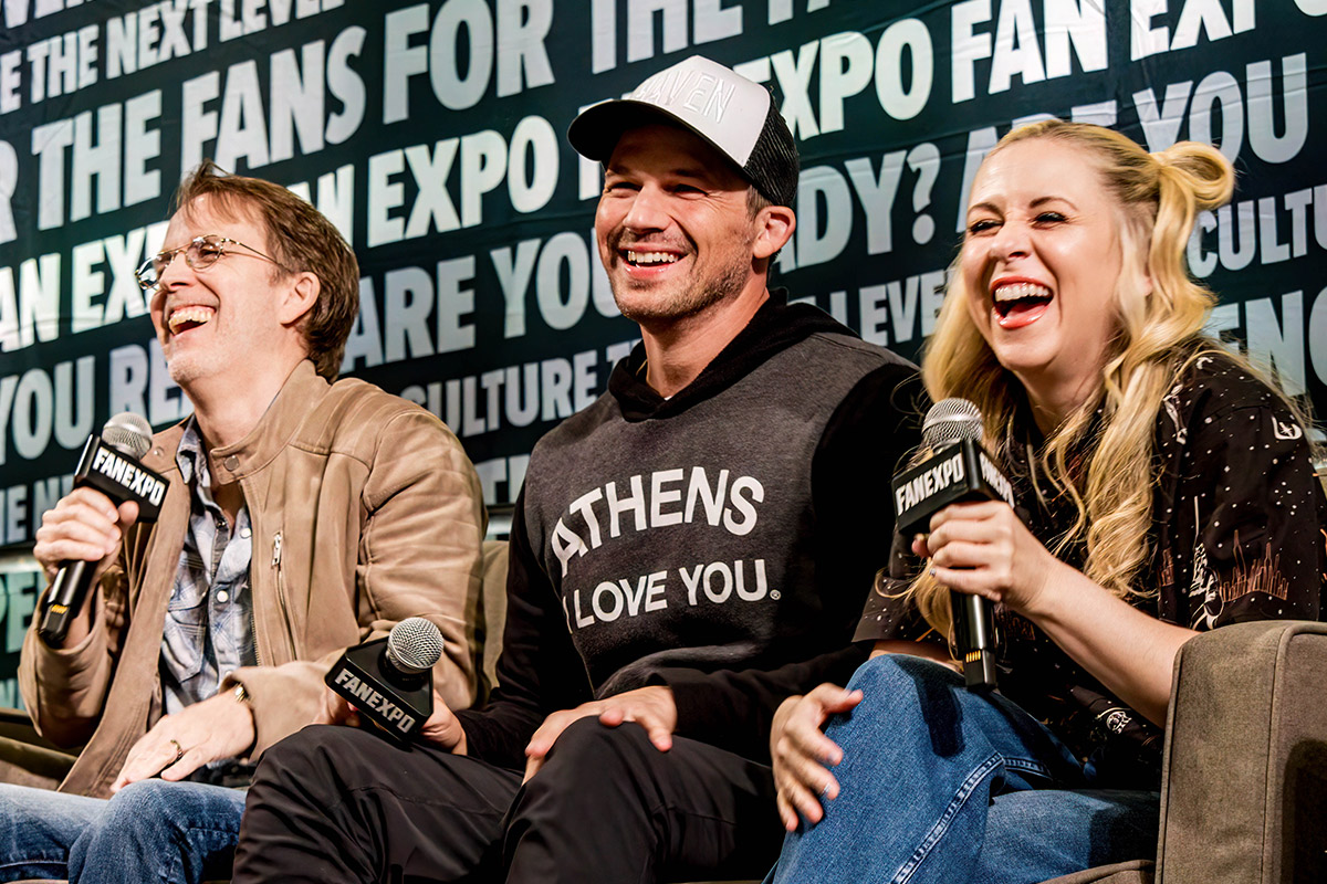 the clone wars cast laugh together on stage