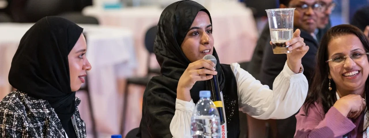 Delegates at MEOS GEO 2023 discussing sustainability