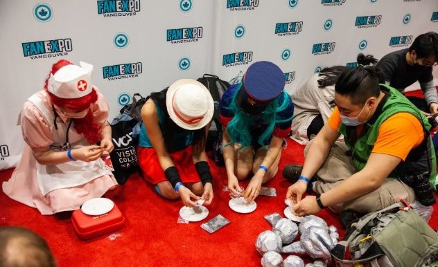 A group of Cosplayers attempt to win the cookie challenge from Squid Games