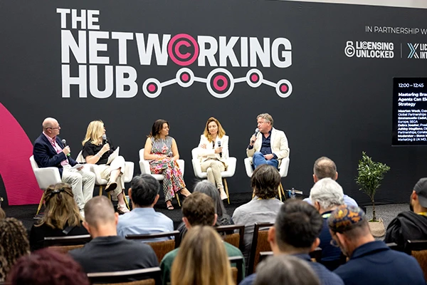 Networking & Roundtables