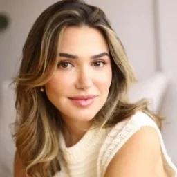 Dr Marina QUEIROZ headshot