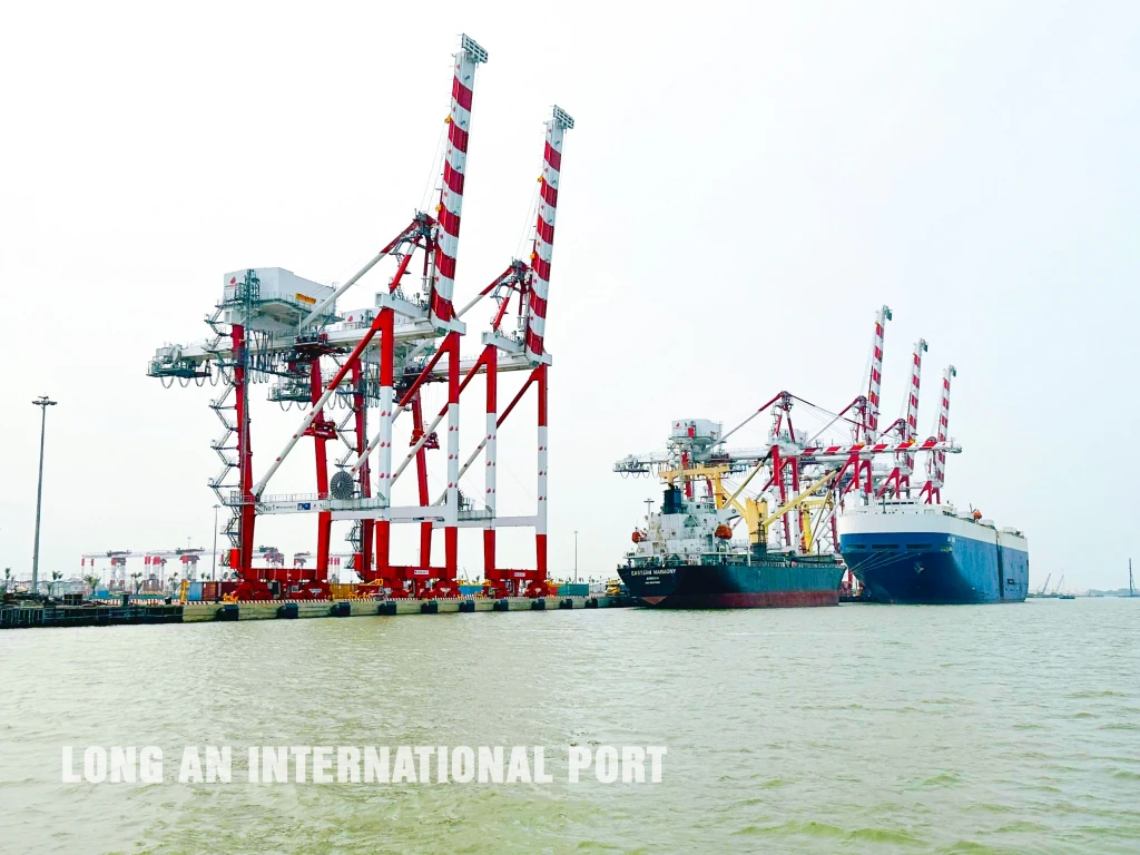 Long an International Port