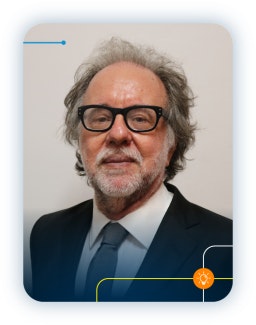 NIVALDE J. DE CASTRO