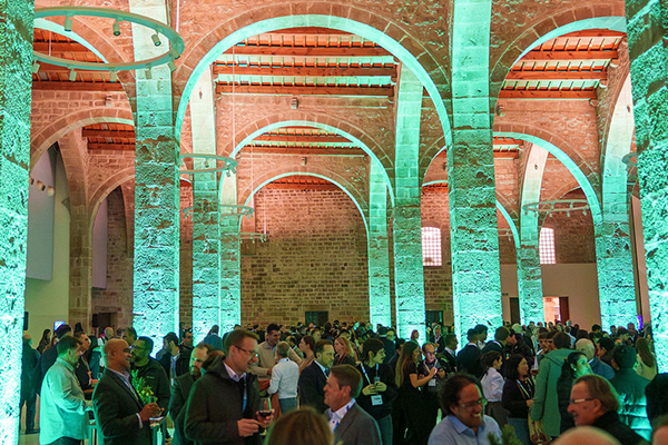 Delegates networking at World Ethanol & Biofuels 2025 in Brussels, with breakfasts and one-on-one meetings designed to spark real business