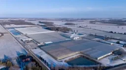 Producing 60 million Ready-To-Grow Young Plants In 45-Acre Greenhouses