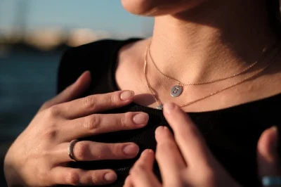 Women wearing personalized neckless