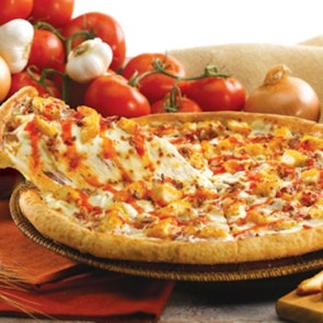 WINNER 2013: Papa John’s International | Buffalo Chicken Pizza