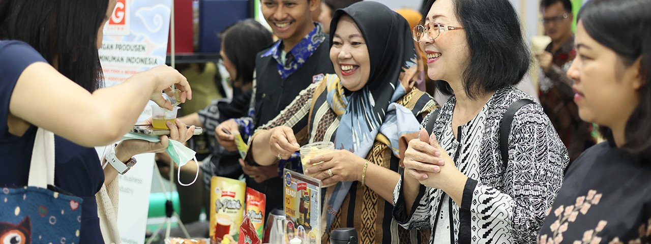 Become a participant in a sustainable event.