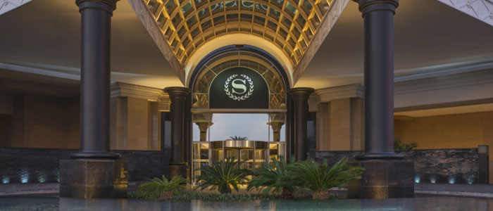 فندق الشيراتون، مول الإمارات